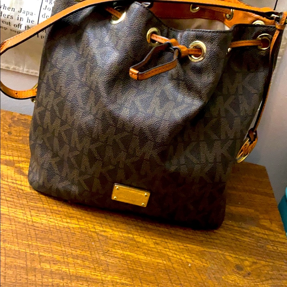 MIchael Kors Bucket purse